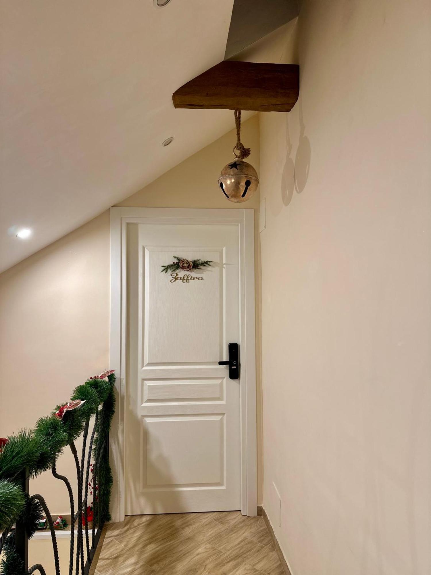 Attic Gasthuis Napels